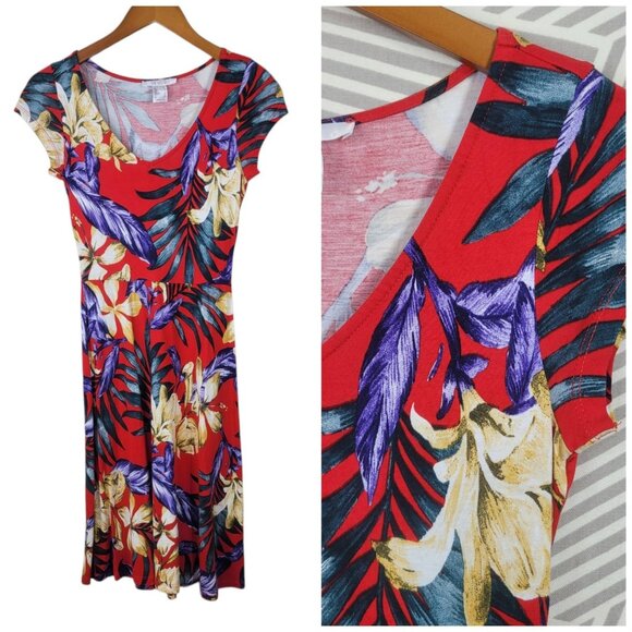 Venus Tropical Hawaiian Shirt Dress size XS Floral Red Hibiscus Fit Flare - Picture 1 of 5